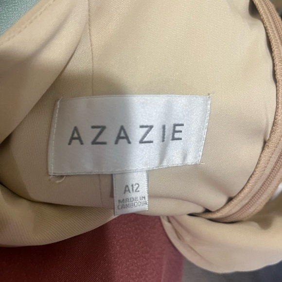 Maternity bridesmaid dress. - Picture 2 of 3